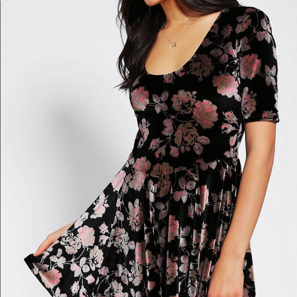 Kimchi Blue Velvet Skater Dress